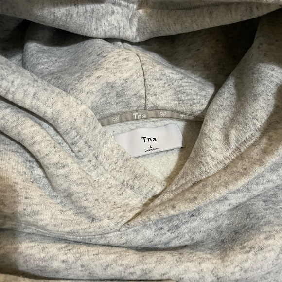 Aritzia TNA Cropped Hoodie - Picture 2 of 2